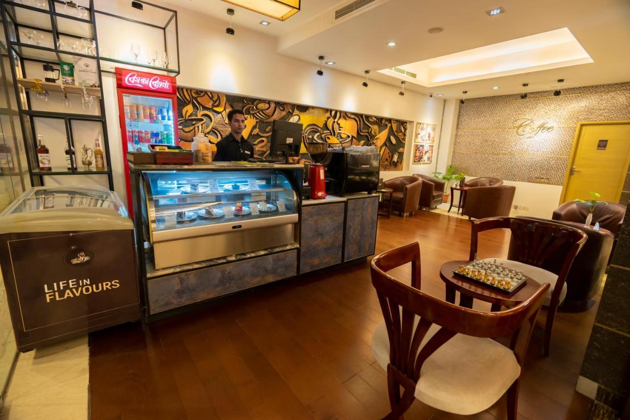 Hotel Bengal Canary Park Дакка Экстерьер фото