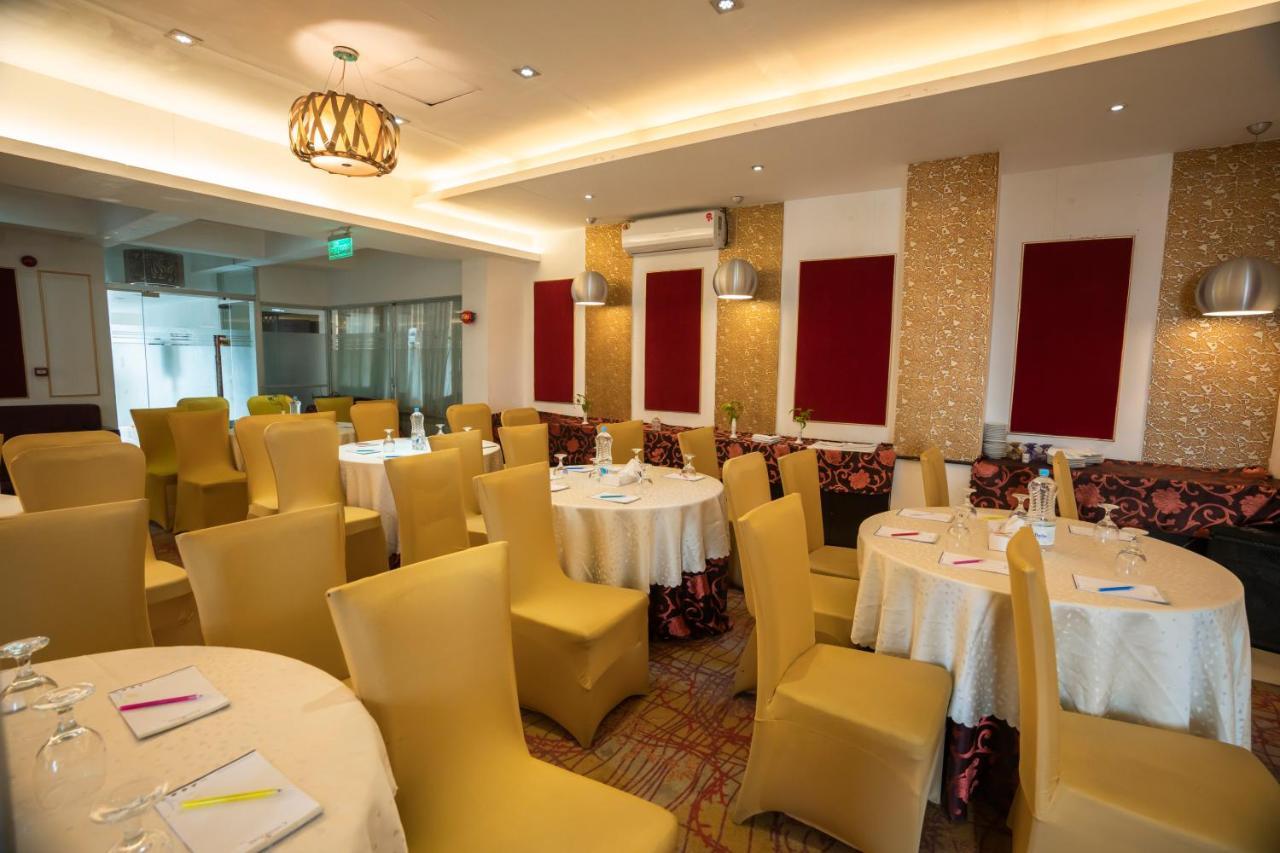 Hotel Bengal Canary Park Дакка Экстерьер фото