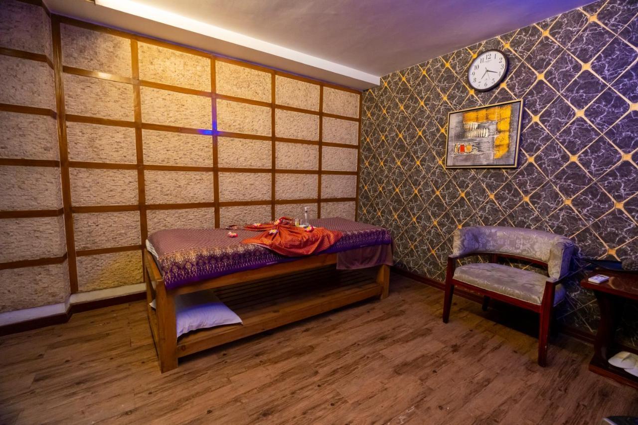 Hotel Bengal Canary Park Дакка Экстерьер фото